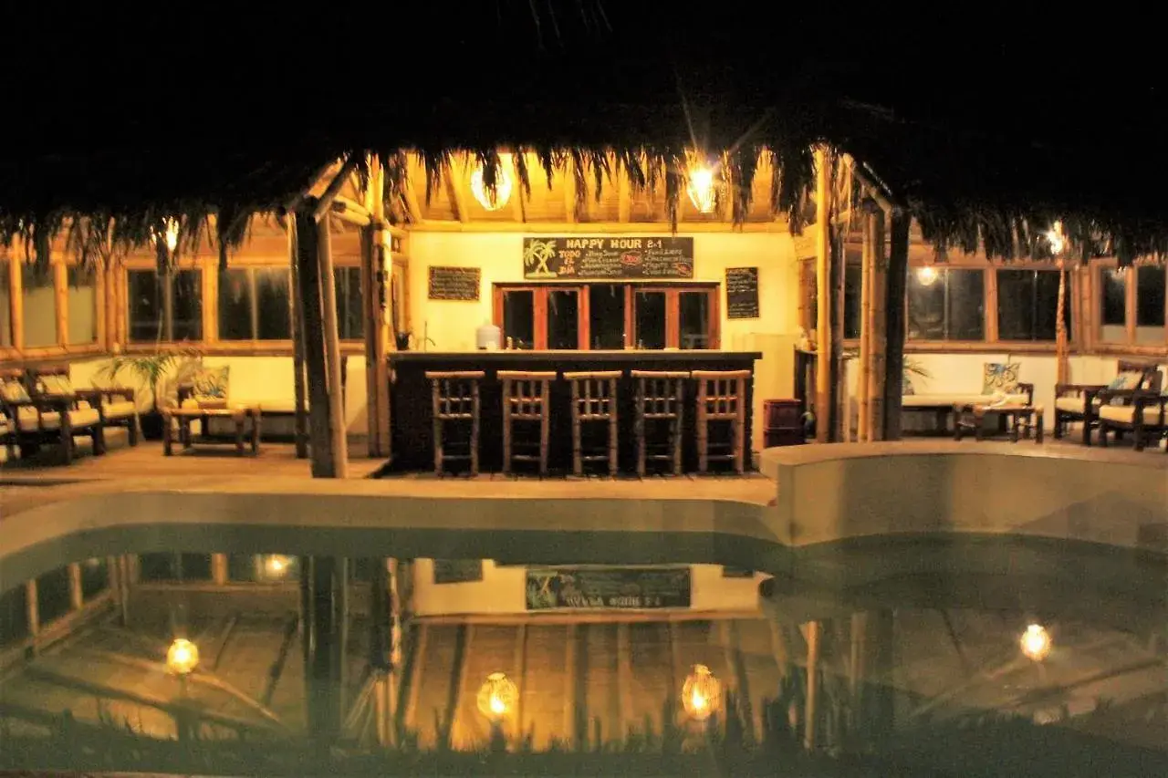 Hotel Puerto Antiguo Los Órganos